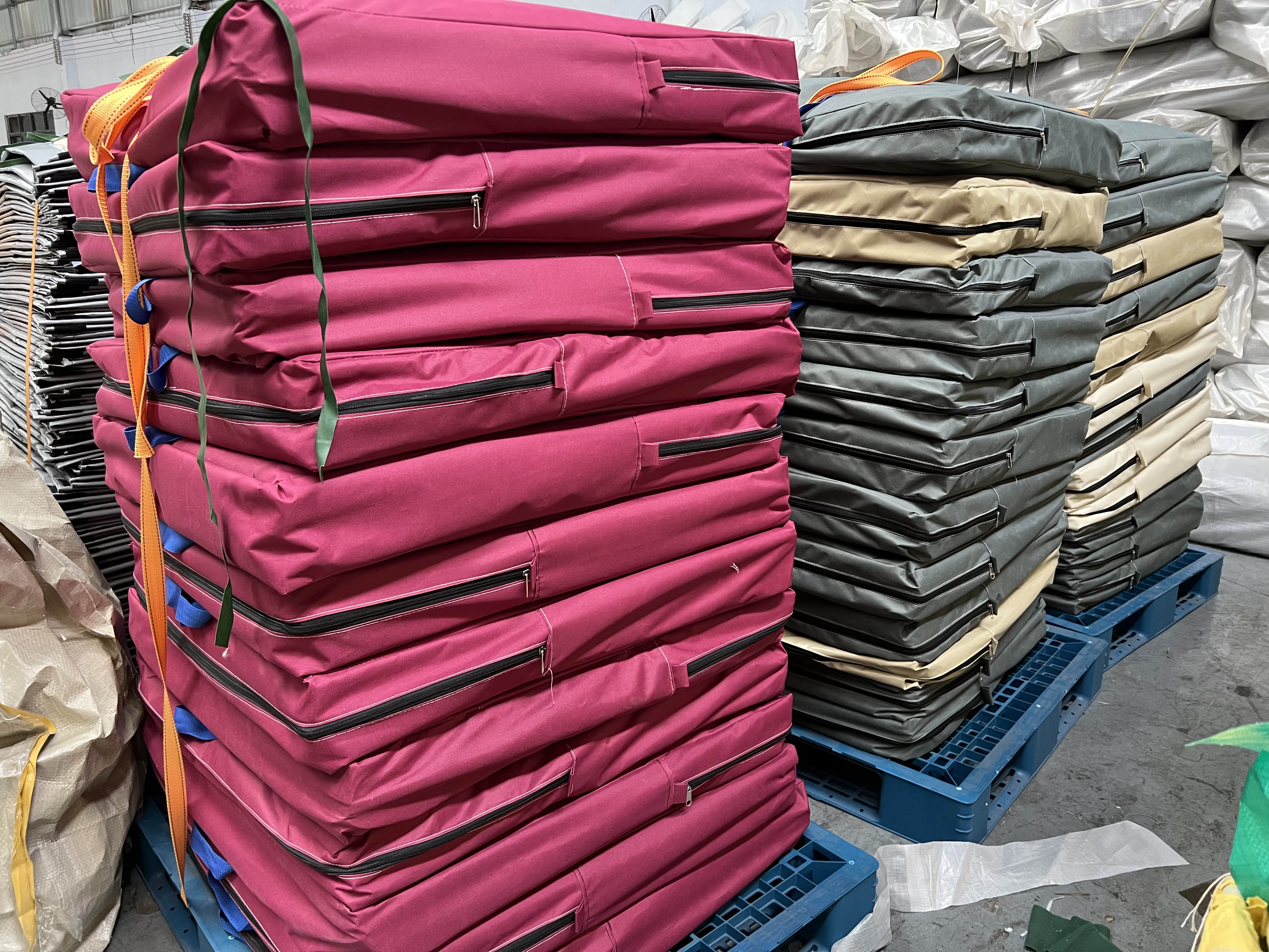 packing tarpaulin,tarpaulin package,packing PVC coated tarpaulin
