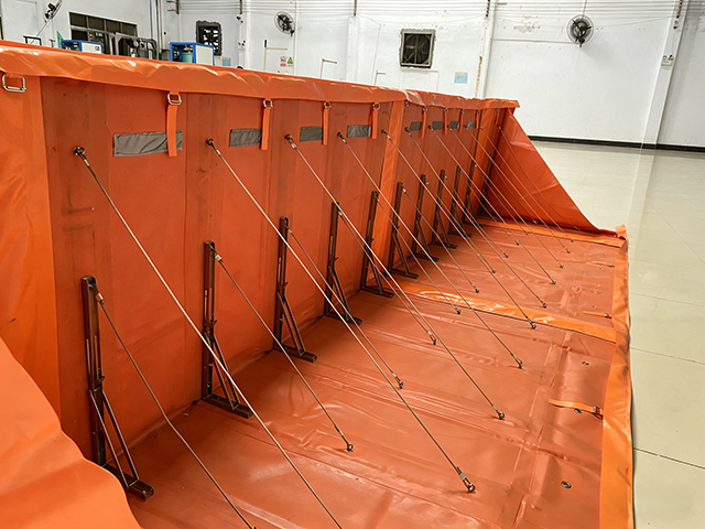 Flood barrier customized for corner8